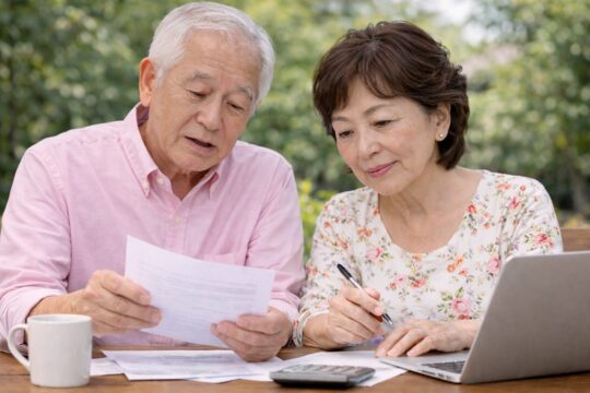 介護認定でもらえるお金一覧｜介護保険・国の補助とお金の流れ